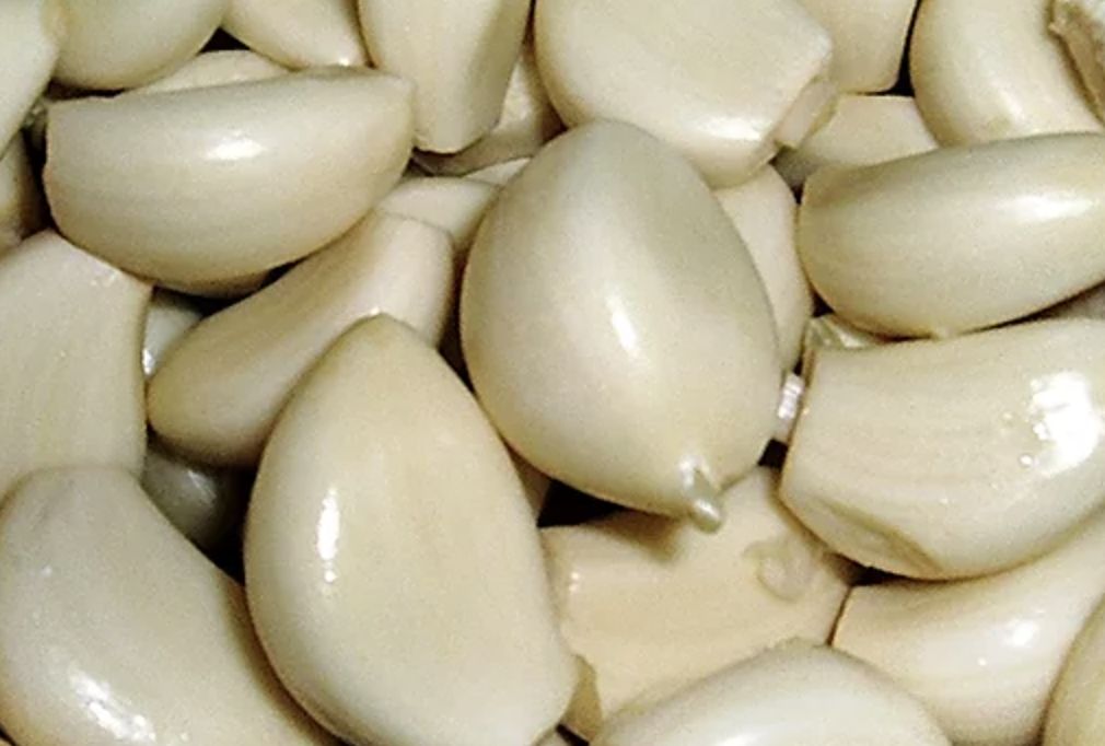 Dientes de ajo pelados
